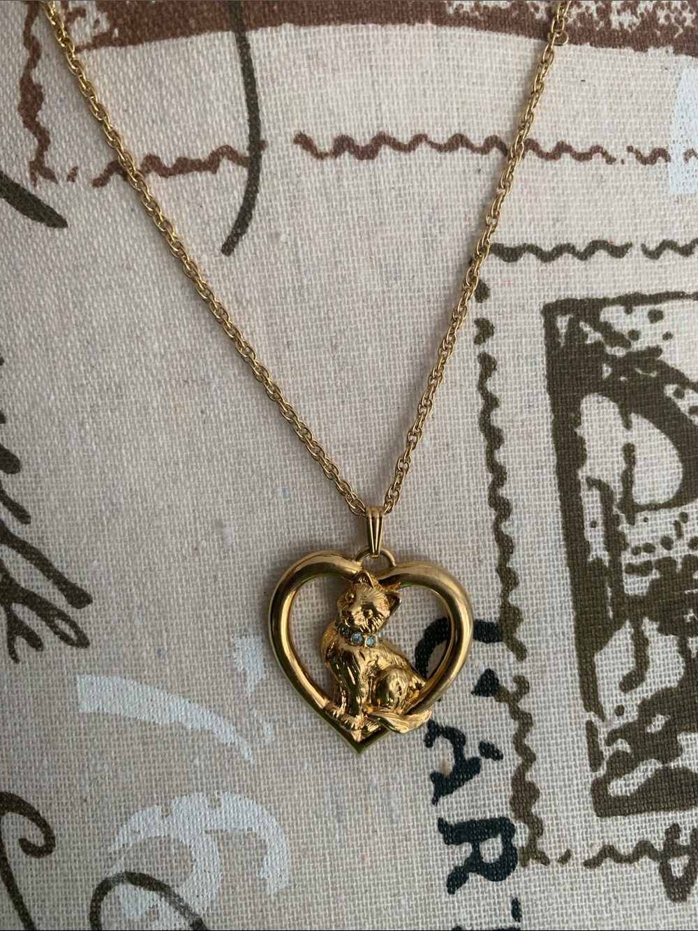 Vintage Avon Gold-Tone Heart Pendant Necklace with Cat Detail